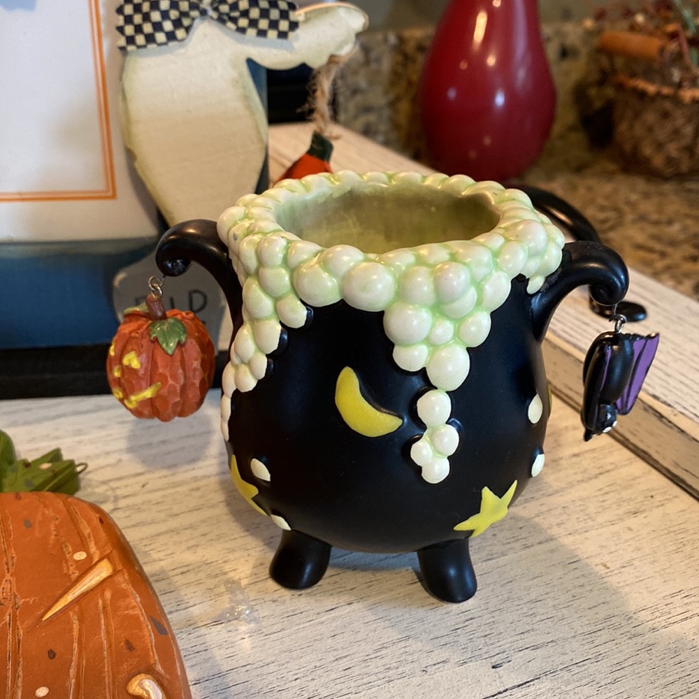 🎃🖤HALLOWEEN BUNDLE-Assorted spooky, fun Halloween decor items - Picture 5 of 5